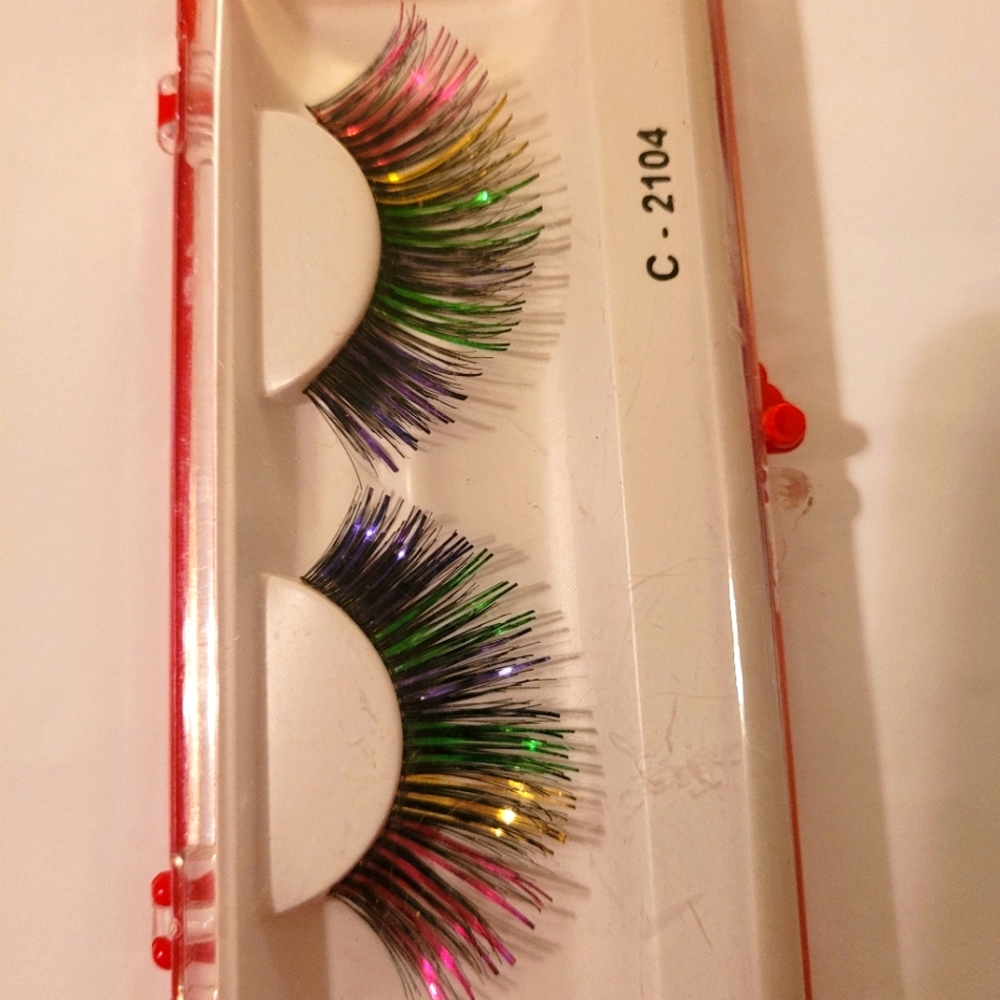 Eyelashes extension
